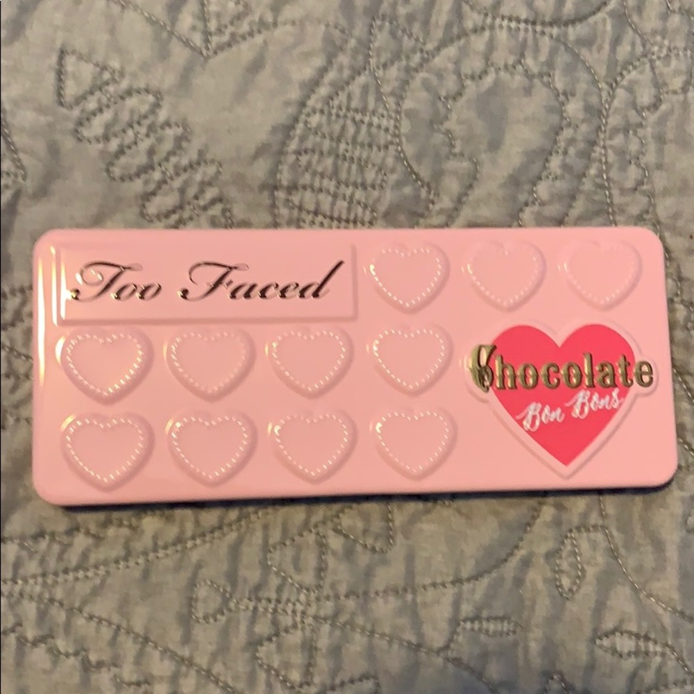 Too faced chocolate bon bon palette